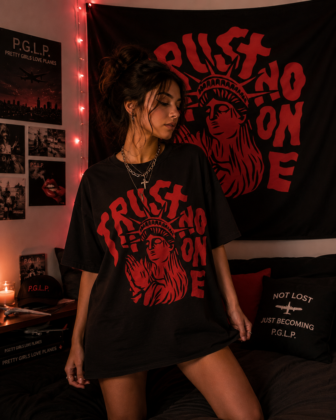 "Trust No One" Gram Flannel Blanket Printed in Canada|280GSM